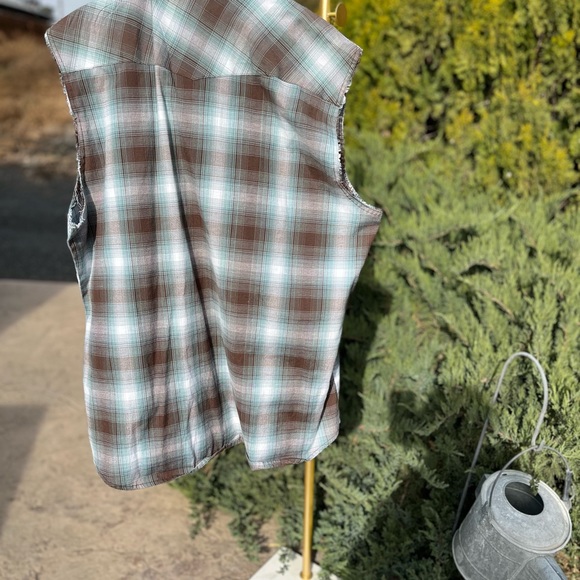 Mens (2X) CANYON GUIDE OUTFITTERS SLEEVELESS SNAP UP COLLAR SHIRT - Picture 8 of 10